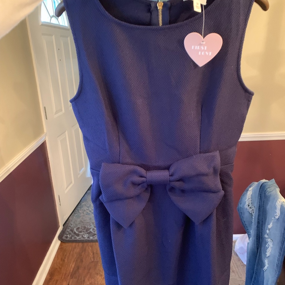 NWT Navy Shift sleeveless Dress Gorgeous M